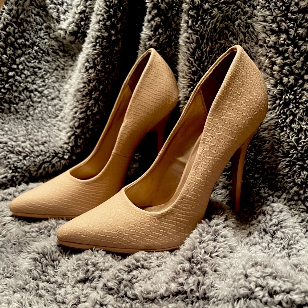 Tan heels - 7